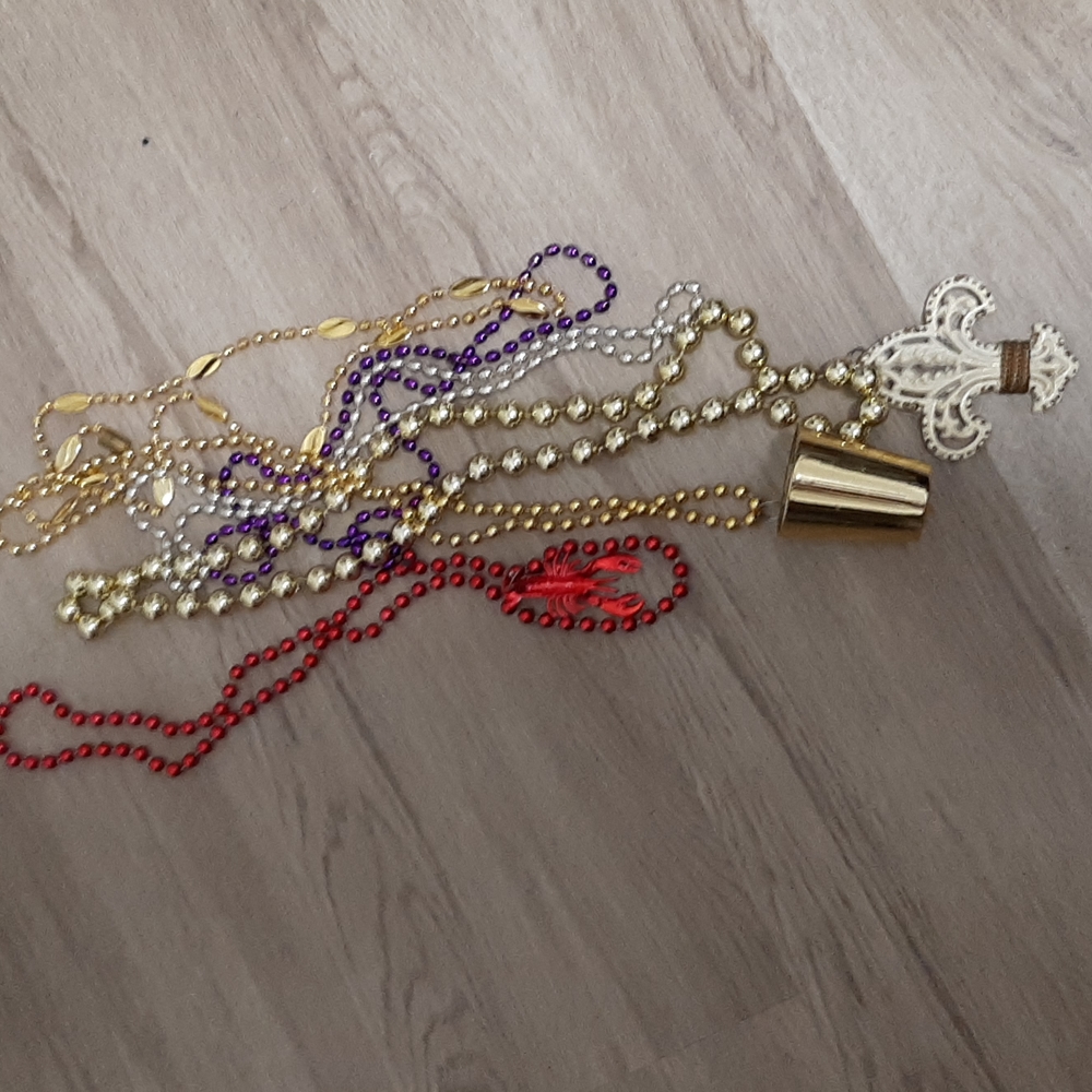 [⛵1/2 off ] shot glass necklace Martisgras beads